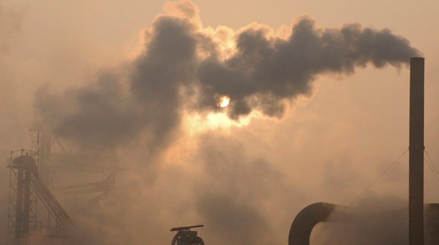 Democrats fight Obama's EPA emissions rule