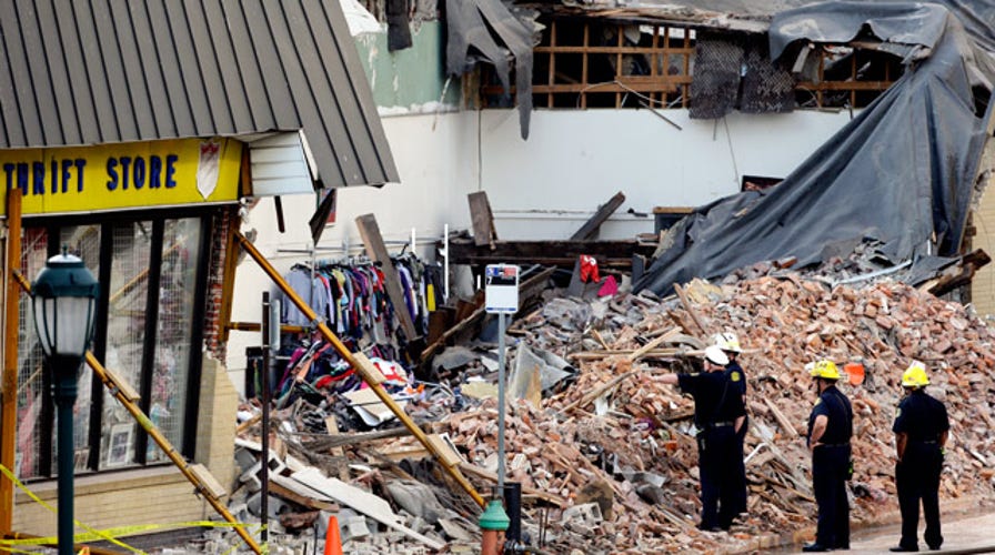 Building collapse leaves six dead in Philadelphia