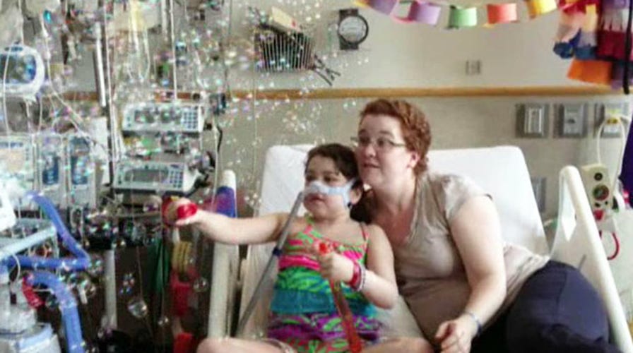 Dying girl takes turn for worse as she awaits new lungs