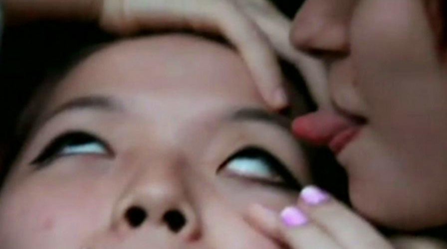 Eyeball licking all the rage in Japan
