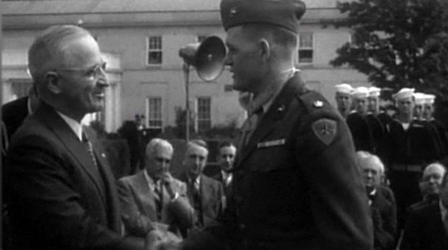 New effort to get WWII vet his stolen medal of honor back