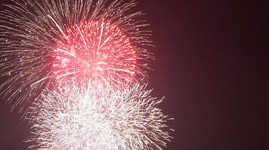 Macy's, Statue of Liberty fireworks shows
