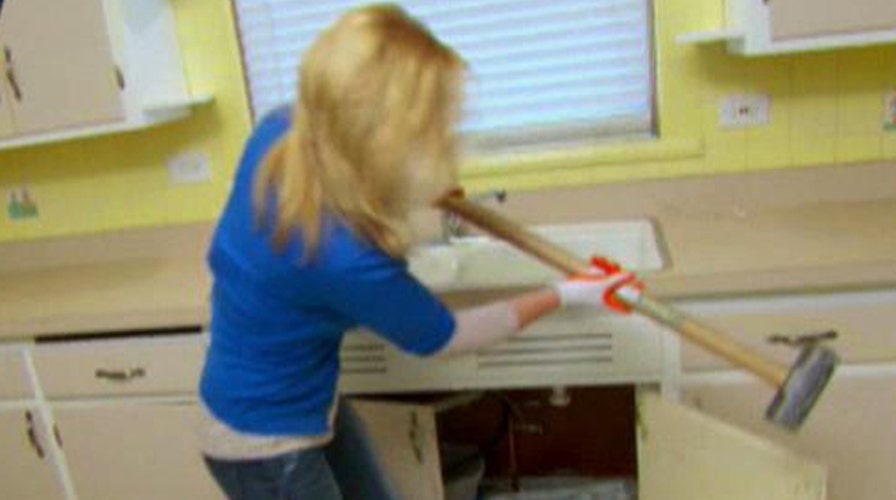 'Kitchen Crashers' surprises shoppers with home makeovers