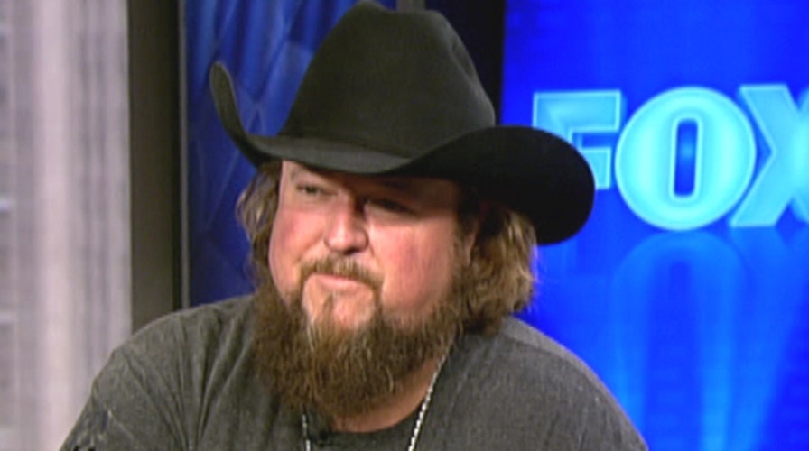 Colt Ford mixes country with hip-hop