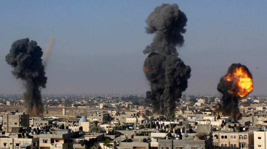 Israeli military steps up Gaza Strip airstrikes