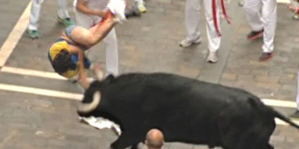 Graphic Video Bull Gores Man In Pamplona Fox News Video