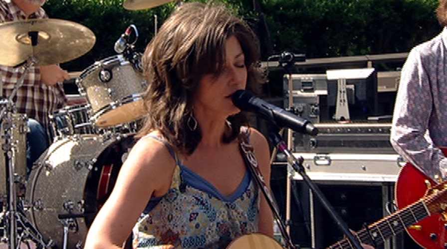 F&F: In The Greenroom – Amy Grant