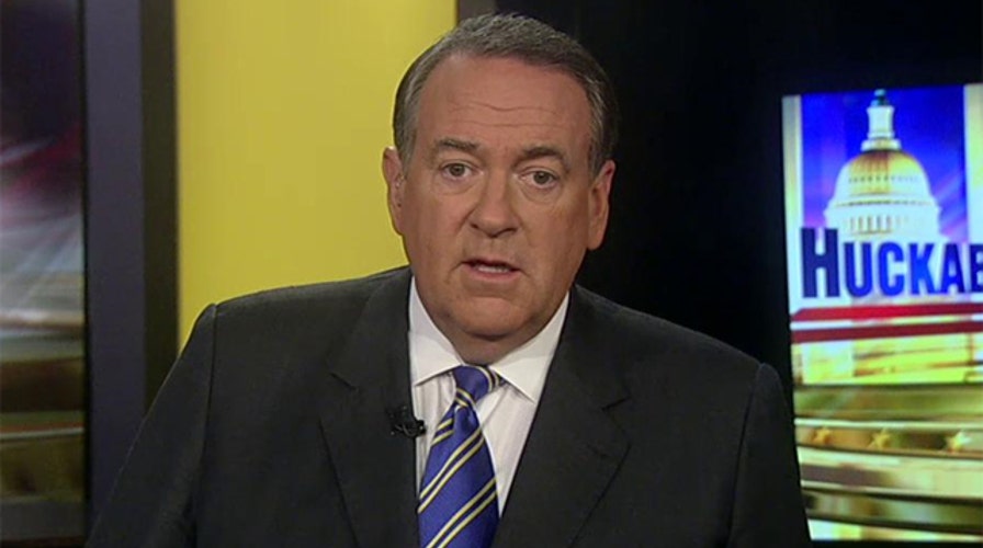 Huckabee: Obama's Mideast policy is embarrassing