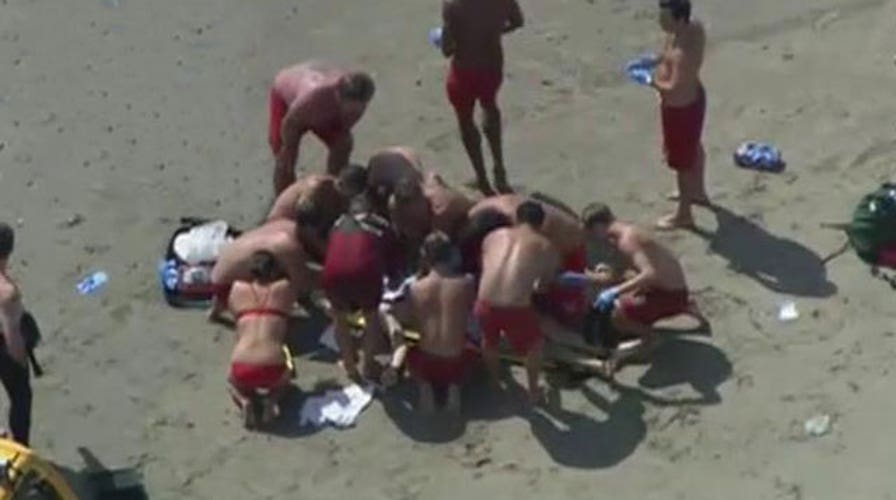 'Rare' lightning event catches Calif. beachgoers by surprise