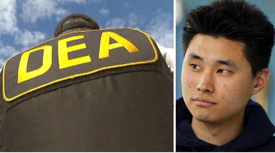 Student left in cell by DEA gets settlement