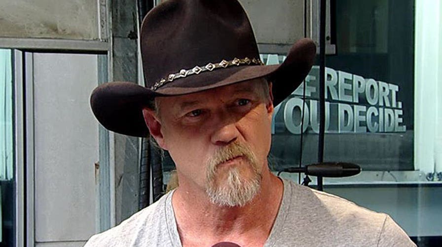 Trace Adkins returns to spotlight after rough year