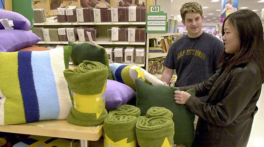 College kids now registering for gifts