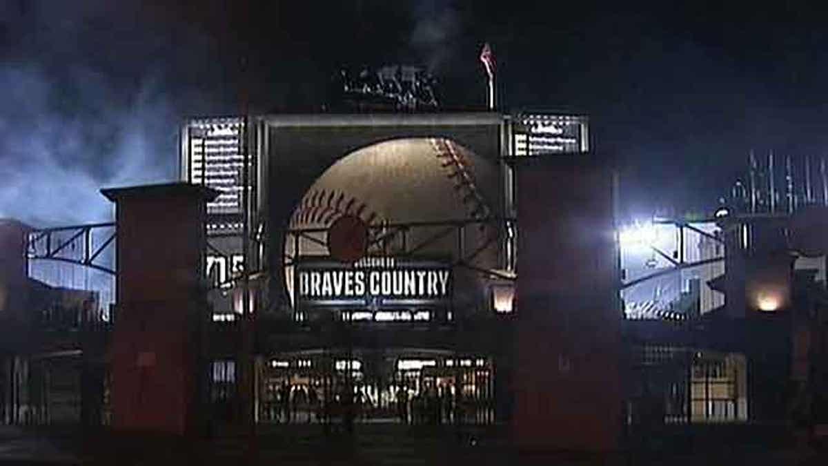 Fan dies after fall from upper deck at Atlanta Braves game