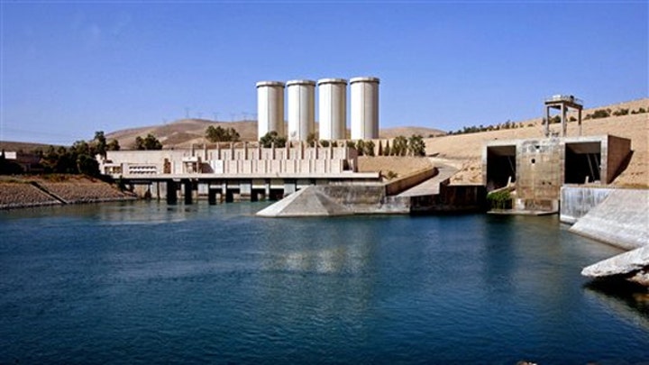 U.S. airstrikes target ISIS at Mosul dam  