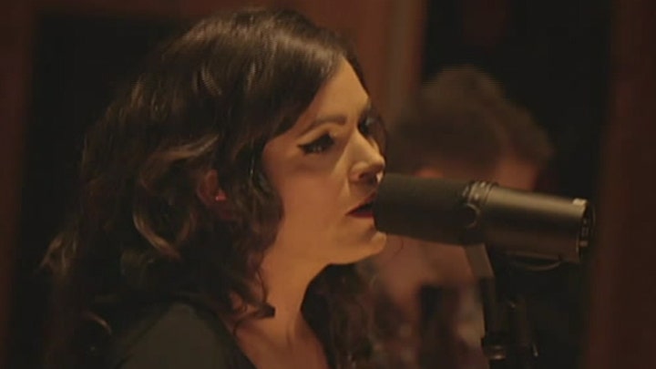 Angaleena Presley goes solo