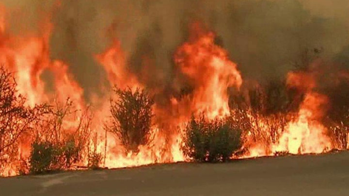 Crews making progress against wildfire threatening Yosemite 