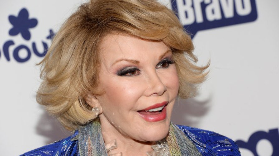 Report: Joan Rivers on life support