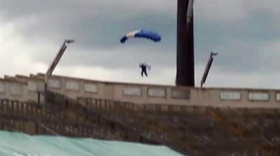 UCF parachuting stunt doesn’t go quite to plan