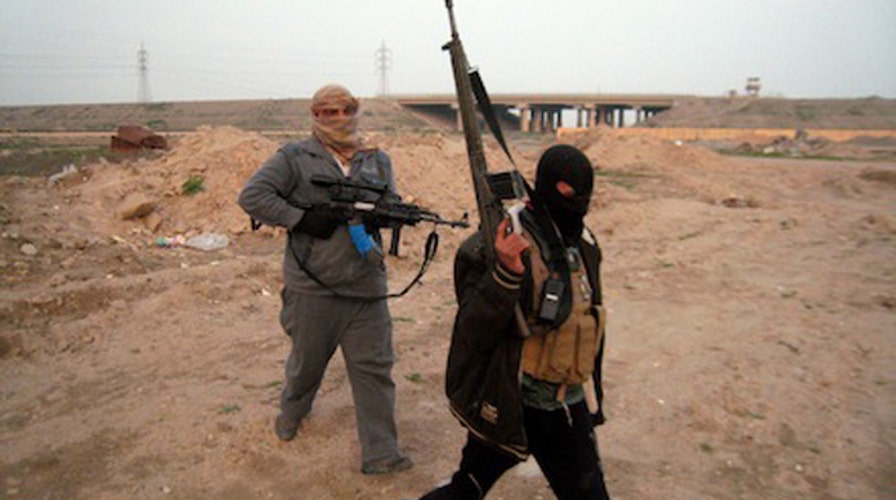 What does Obama need to do to defeat ISIS?