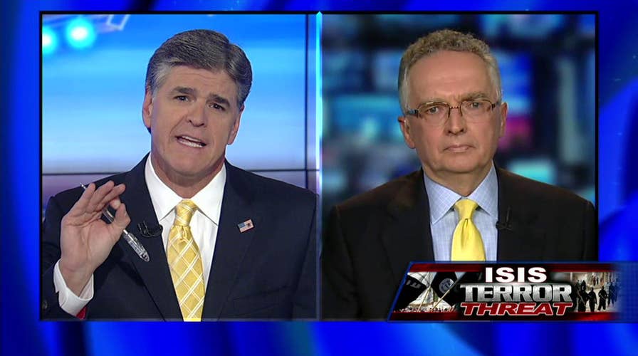 090414_hannityralphpeters_1018