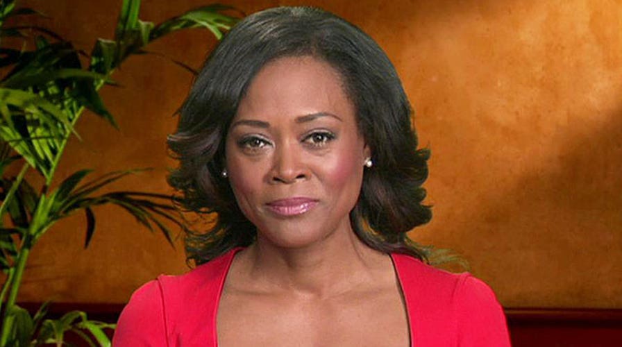 Robin Givens weighs in on Ray Rice situation