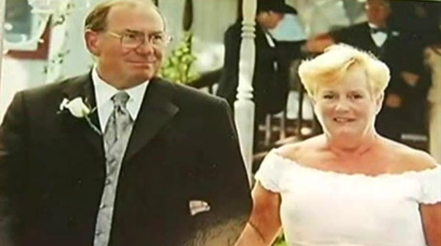 Wife sues US Airways over husband's missing ashes