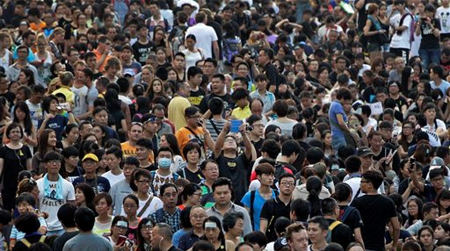 Student protestors in Hong Kong threaten to occupy buildings