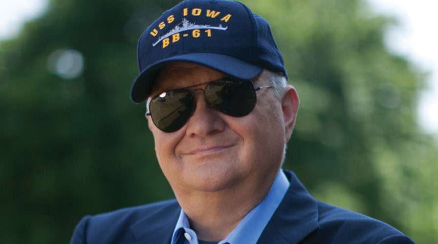 Tom Clancy dies