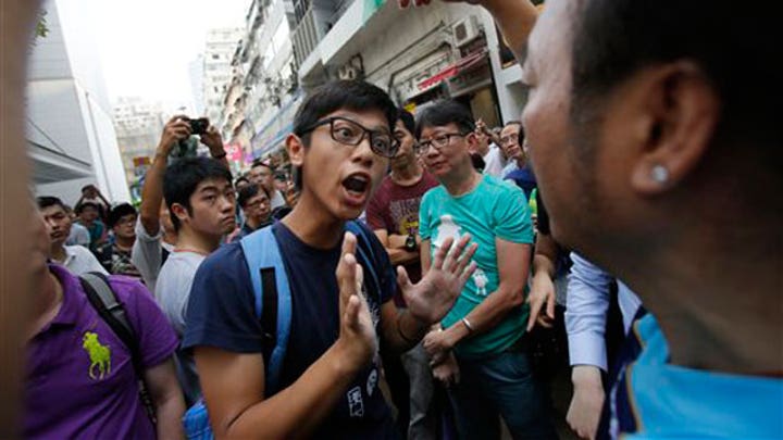 Student leaders agree to talks with Hong Kong lawmakers