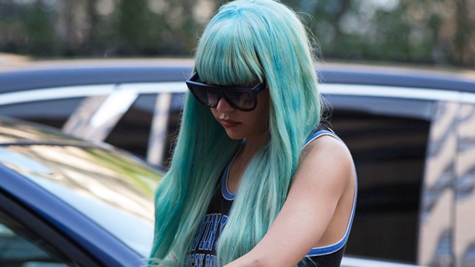 Amanda Bynes Reportedly Stopped For Shoplifting Twice In One Day
