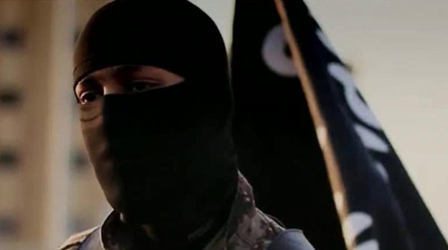Is terrorist in ISIS beheading video an American?