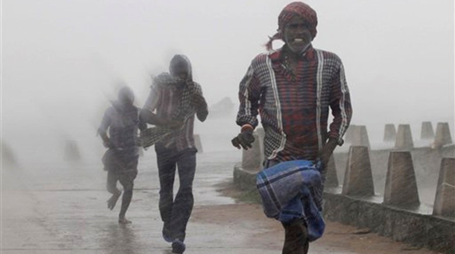 Cyclone in India kills nearly two dozen people