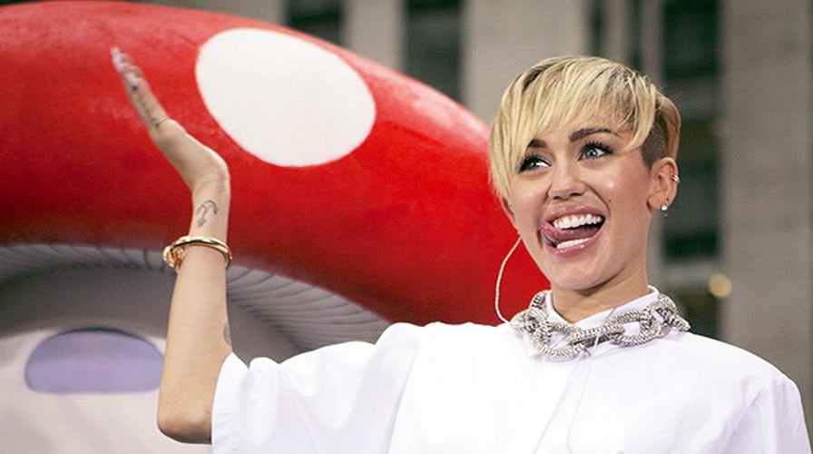 Miley Cyrus singing Molly’s praises