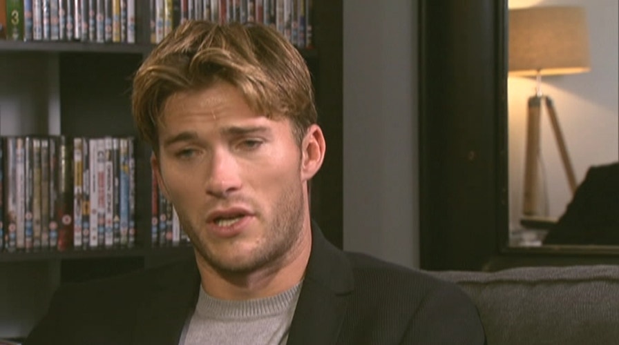 Scott Eastwood Steps In the FOXlight