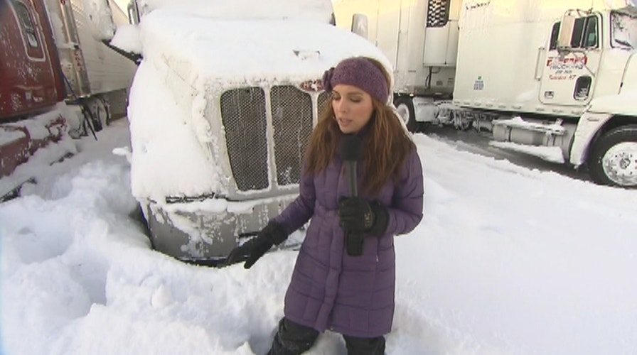 Snowstorm hits New York, Maria Molina reports from Buffalo