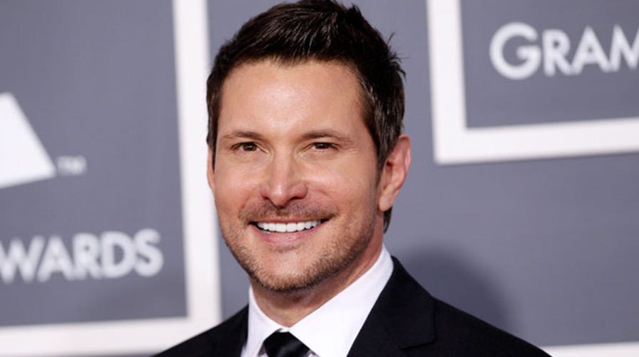 Country singer Herndon comes out 