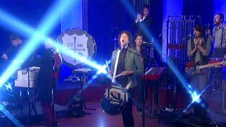 For King & Country perform hit 'Fix My Eyes' - Fox News