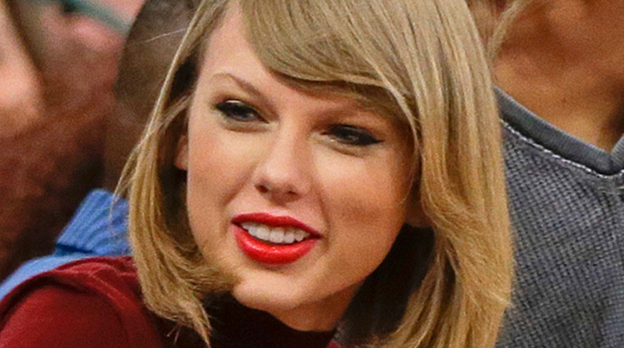 Taylor realizing relationships are hard