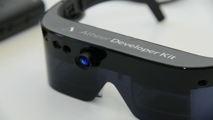 New 3-D smart glasses for doctors
