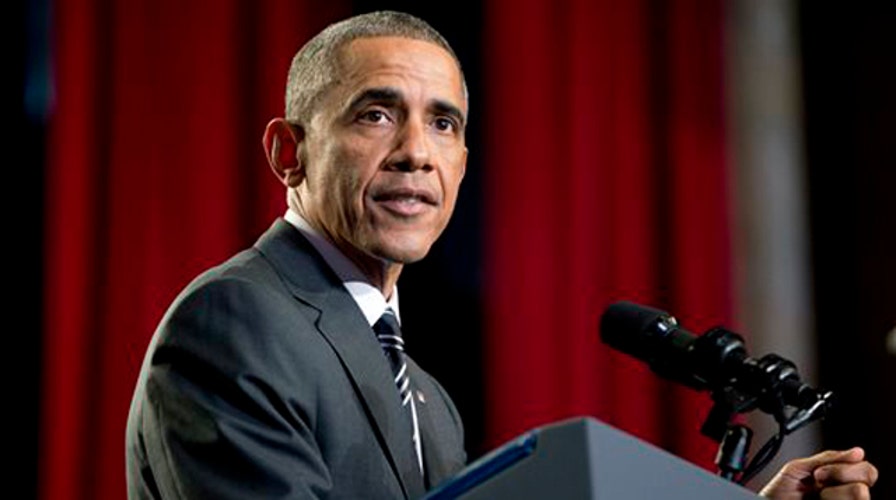Obama meets with Cabinet, black leaders, police on Ferguson