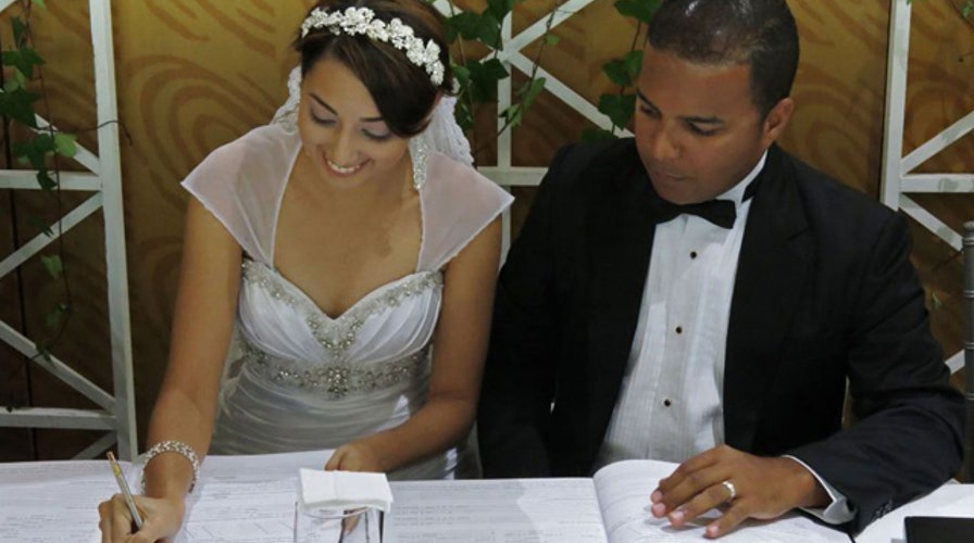 Census shows 20-year decline in divorce rates