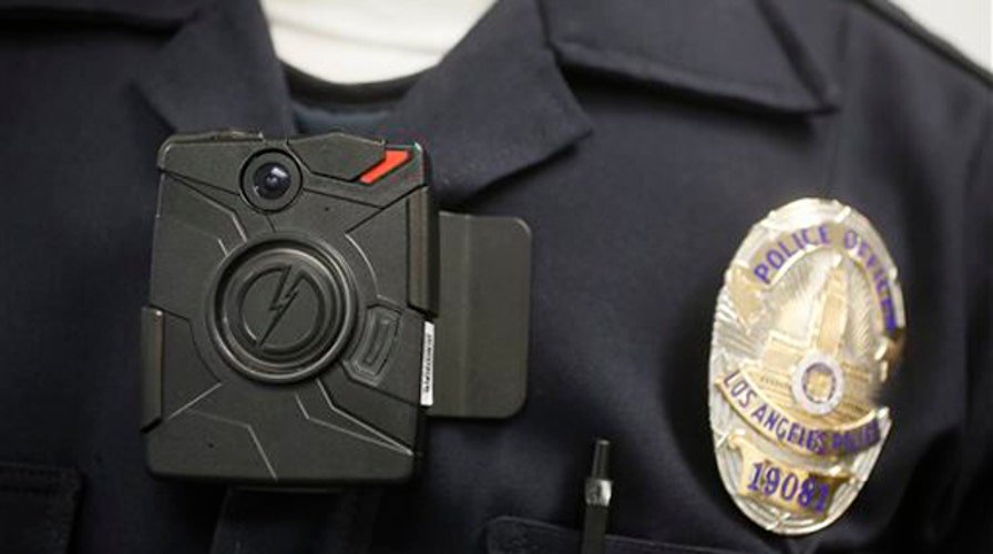 Calls to make police wear body cameras sparking debate