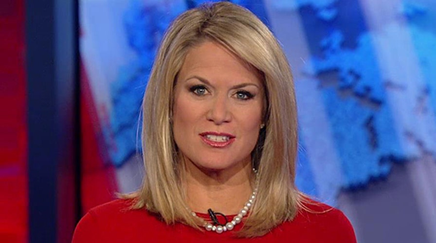 Martha MacCallum accepts award from SoldierSocks