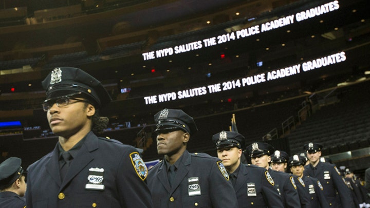 Tough crowd for NYC mayor at ceremony for new NYPD officers