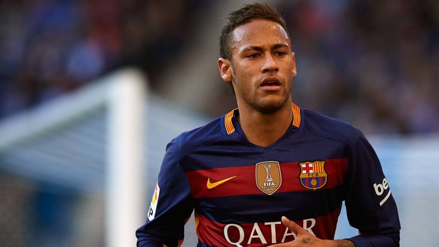BARCELONA, SPAIN - JANUARY 02: Neymar JR of Barcelona looks on during the La Liga match between Real CD Espanyol and FC Barcelona at Cornella-El Prat Stadium on January 2, 2016 in Barcelona, Spain. (Photo by Manuel Queimadelos Alonso/Getty Images)
