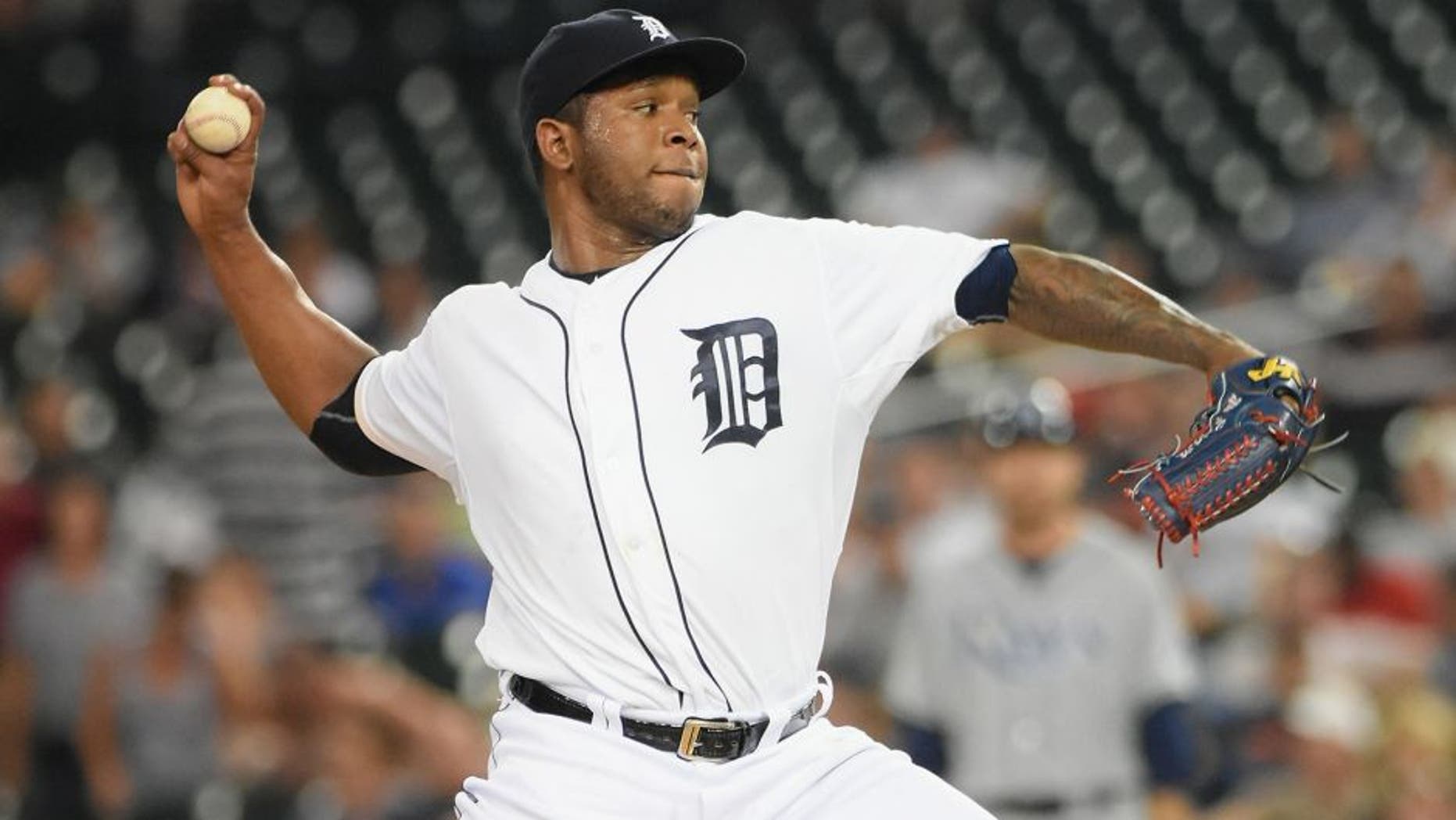 DETROIT, MI - SEPTEMBER 08: Neftali Feliz #39 of the Detroit Tigers pitches during the game against the Tampa Bay Rays at Comerica Park on September 8, 2015 in Detroit, Michigan. The Tigers defeated the Rays 8-7. (Photo by Mark Cunningham/MLB Photos via Getty Images)