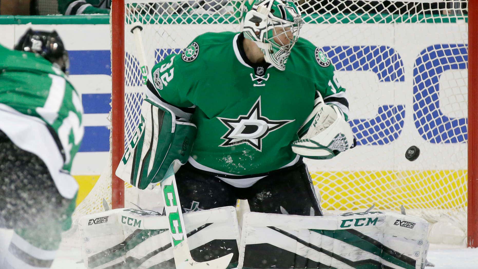 Jan. 4, 2017: Dallas Stars goalie Kari Lehtonen (32) allows a goal by Montreal Canadiens defenseman Nathan Beaulieu, not shown, during the first period of an NHL hockey game in Dallas