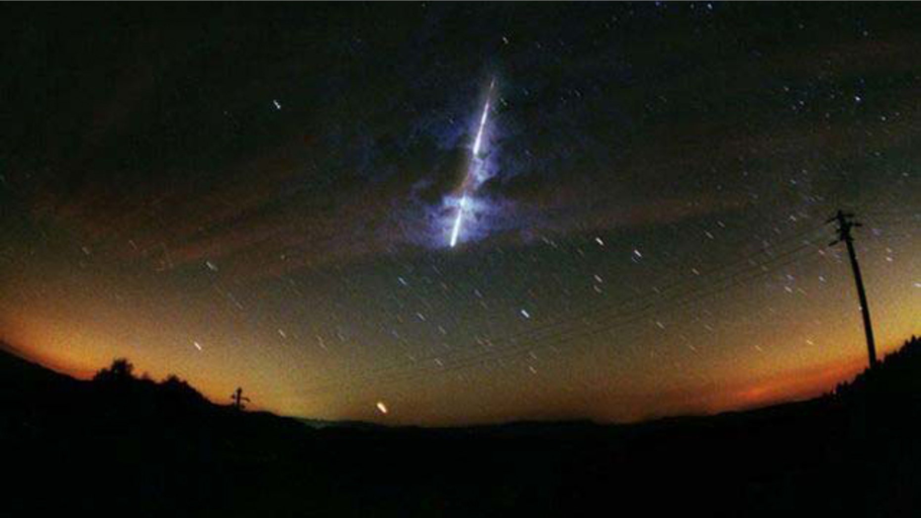 Italian astrophotographer Lorenzo Lovato photographed this spectacular fireball from the 1998 Leonid meteor shower on Nov. 17, 1998.
