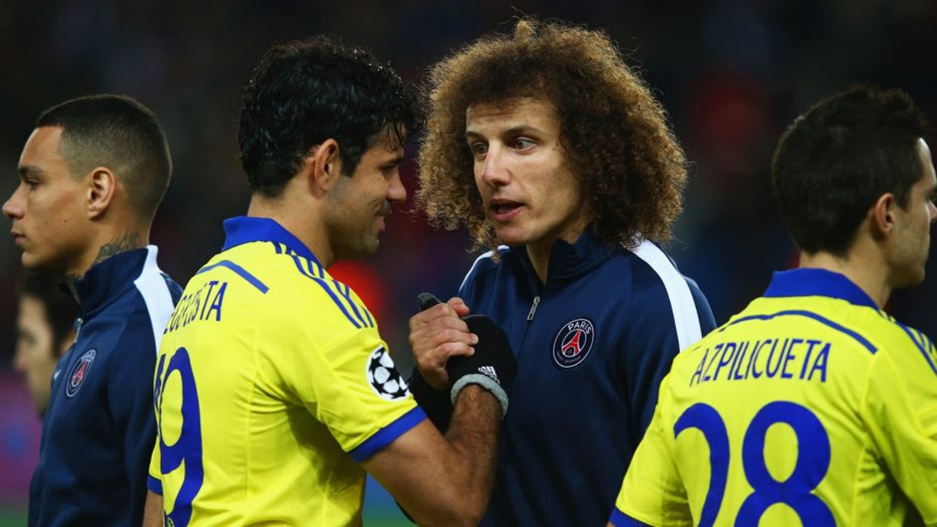 PARIS, FRANCE - FEBRUARY 17: Diego Costa of Chelsea and David Luiz of Paris Saint-Germain shake hands prior to during the UEFA Champions League Round of 16 match between Paris Saint-Germain and Chelsea at Parc des Princes on February 17, 2015 in Paris, France. (Photo by Clive Rose/Getty Images)