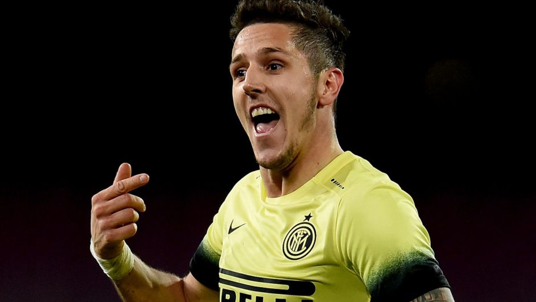 NAPLES, ITALY - JANUARY 19: Stevan Jovetic of FC Internazionale celebrates after scoring the opening goal during the TIM Cup match between SSC Napoli and FC Internazionale Milano at Stadio San Paolo on January 19, 2016 in Naples, Italy. (Photo by Claudio Villa - Inter/Inter via Getty Images)